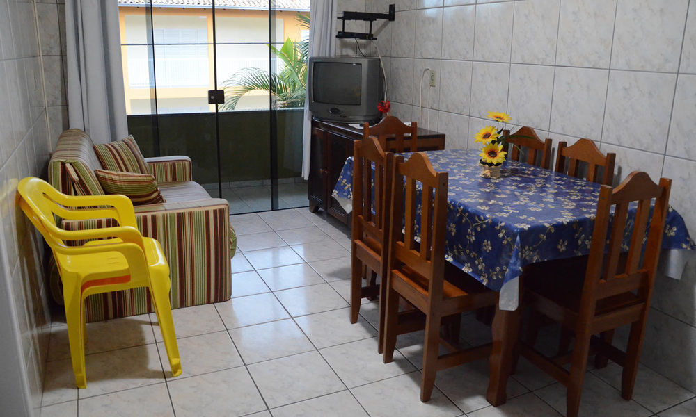 Apartpousada Residencial Dos Reis Sao Francisco do Sul Bagian luar foto