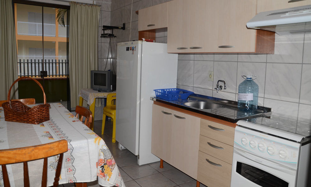 Apartpousada Residencial Dos Reis Sao Francisco do Sul Bagian luar foto